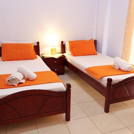 Miracle Apartments Saranda Exterior photo